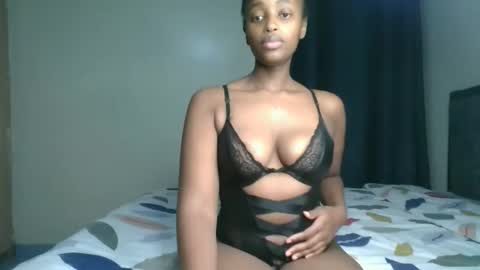 Snapshot of kittypettite chatting on May 2026 05:39:01 PM Kittypettite online show from May 2026 05:39:01 PM