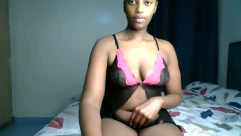 Snapshot of kittypettite chatting on June 2026 06:49:02 AM Kittypettite online show from June 2026 06:49:02 AM