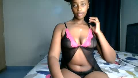 Snapshot of kittypettite chatting on July 2026 05:30:02 PM Kittypettite online show from July 2026 05:30:02 PM