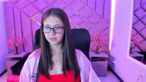 Snapshot of kittypinky01 chatting on July 2026 04:22:01 PM Sarah online show from July 2026 04:22:01 PM