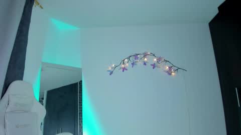 kitty online show from March 2026 11:34:01 PM