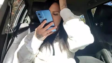 Kitty online show from October 2025 04:08:02 PM