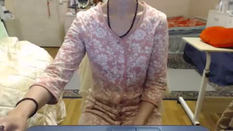 KiuminBerry online show from November 2025 05:39:01 PM