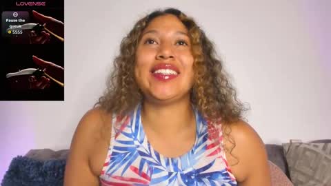 Lili online show from September 2025 12:10:01 PM