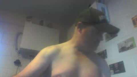 kiwiguy19773 online show from May 2026 09:00:02 PM