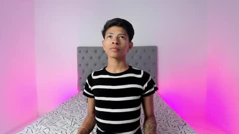 kizzie_ online show from September 2025 10:56:02 PM