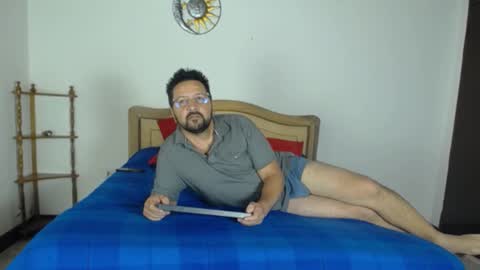Snapshot of klarck_ chatting on February 2025 08:10:01 PM Klarck online show from February 2025 08:10:01 PM