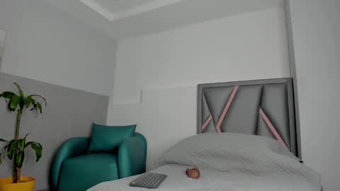 klariz09 online show from September 2025 09:18:01 PM