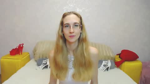 Snapshot of klaryevans chatting on December 2024 08:34:01 AM Klary online show from December 2024 08:34:01 AM