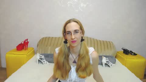 Snapshot of klaryevans chatting on December 2024 12:55:01 PM Klary online show from December 2024 12:55:01 PM