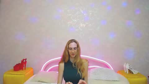 Snapshot of klaryevans chatting on December 2024 04:52:02 PM Klary online show from December 2024 04:52:02 PM