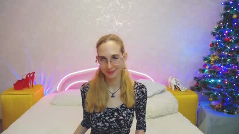 Snapshot of klaryevans chatting on December 2024 02:46:02 PM Klary online show from December 2024 02:46:02 PM