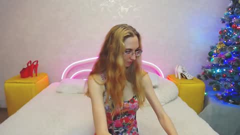 Snapshot of klaryevans chatting on December 2024 04:19:01 PM Klary online show from December 2024 04:19:01 PM