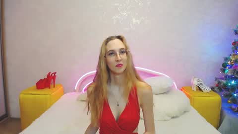 Snapshot of klaryevans chatting on January 2025 12:31:02 PM Klary online show from January 2025 12:31:02 PM
