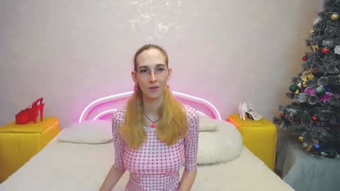 Snapshot of klaryevans chatting on January 2025 11:17:02 AM Klary online show from January 2025 11:17:02 AM