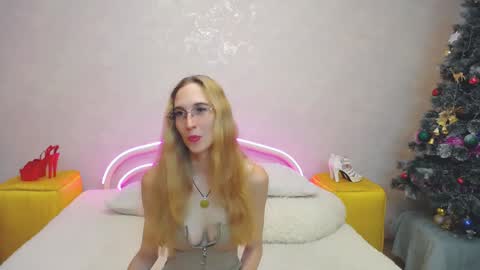 Snapshot of klaryevans chatting on January 2025 09:11:02 AM Klary online show from January 2025 09:11:02 AM