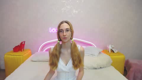 Snapshot of klaryevans chatting on January 2025 10:06:01 AM Klary online show from January 2025 10:06:01 AM