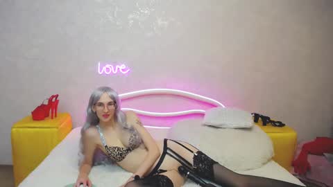 Snapshot of klaryevans chatting on February 2025 04:14:01 PM Klary online show from February 2025 04:14:01 PM