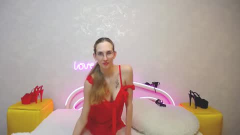 Snapshot of klaryevans chatting on March 2025 05:16:02 PM Klary online show from March 2025 05:16:02 PM