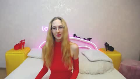 Snapshot of klaryevans chatting on March 2025 02:21:01 PM Klary online show from March 2025 02:21:01 PM