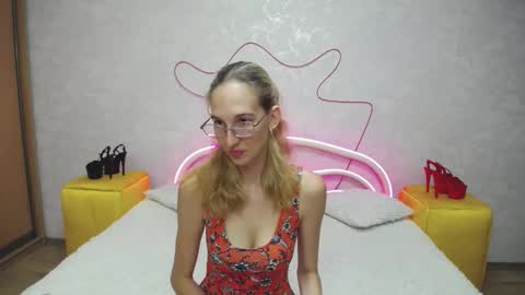 Snapshot of klaryevans chatting on September 2025 06:04:02 AM Klary online show from September 2025 06:04:02 AM