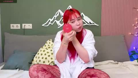 Klee online show from October 2025 04:44:02 AM