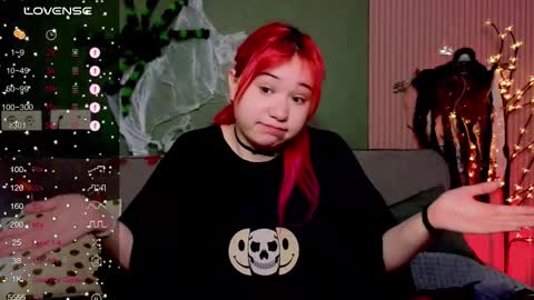 Klee online show from October 2025 04:31:02 AM