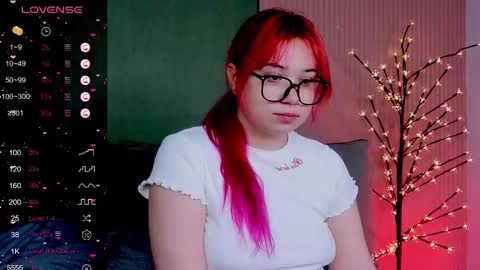 Klee online show from November 2025 04:45:02 AM