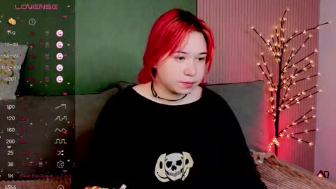 Klee online show from November 2025 06:33:02 AM