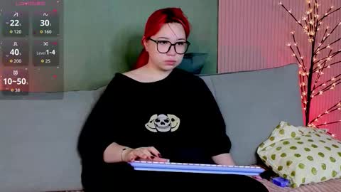 Klee online show from November 2025 05:06:01 AM