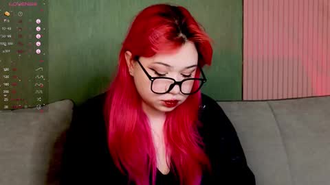 Klee online show from November 2025 05:07:01 AM