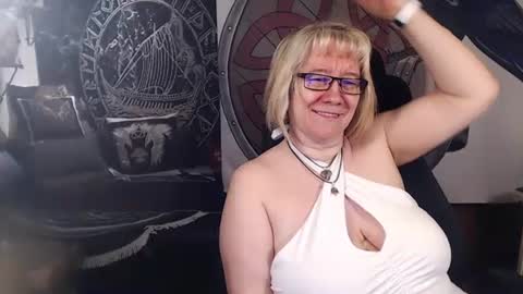 Michelle online show from February 2025 03:28:02 PM