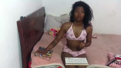 kloe_cooper online show from November 2025 06:30:02 PM