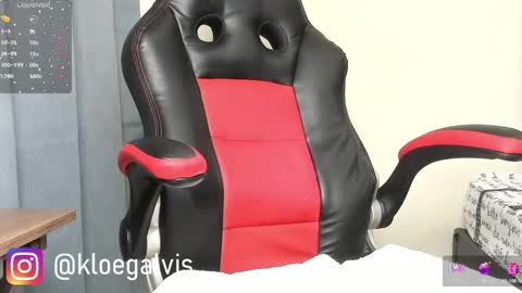 Snapshot of kloe_squirts chatting on March 2025 11:49:02 PM KLOE online show from March 2025 11:49:02 PM