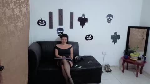 Snapshot of kloewolf chatting on October 2025 10:25:01 AM Kloe  online show from October 2025 10:25:01 AM