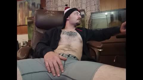 LOUiViLAN online show from December 2024 04:06:01 PM