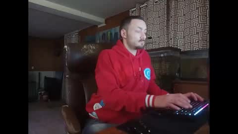 LOUiViLAN online show from December 2024 10:02:02 AM