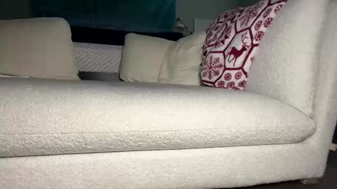 knautyknight online show from October 2025 10:39:01 PM