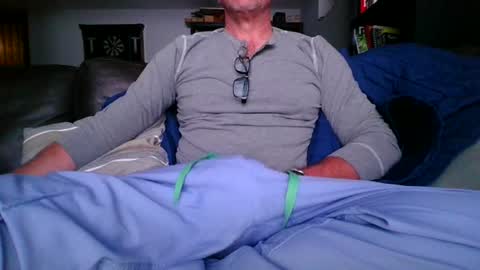 Knight3975 online show from June 2026 06:19:01 AM