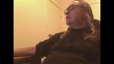 knobout online show from May 2026 09:05:02 AM