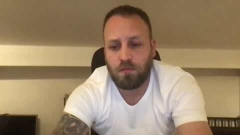 Snapshot of kobasic chatting on February 2025 07:16:01 PM hugo online show from February 2025 07:16:01 PM