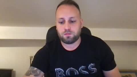 Snapshot of kobasic chatting on October 2025 04:00:02 AM hugo online show from October 2025 04:00:02 AM