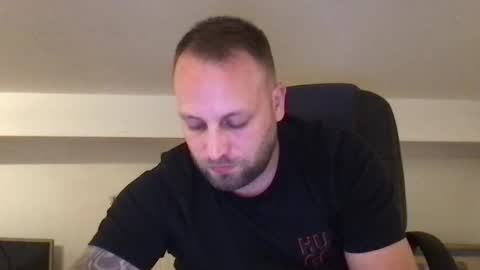 Snapshot of kobasic chatting on October 2025 11:16:01 PM hugo online show from October 2025 11:16:01 PM