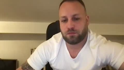 hugo online show from November 2025 01:05:01 AM