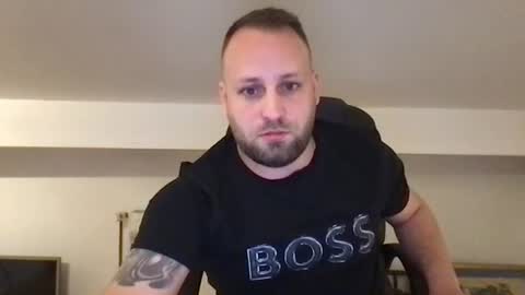 hugo online show from November 2025 10:53:02 PM