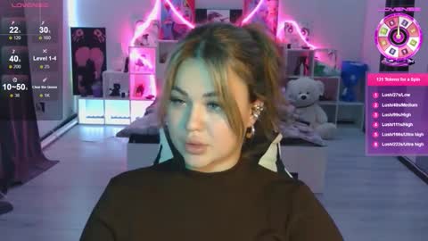 Mia online show from October 2025 11:36:01 AM