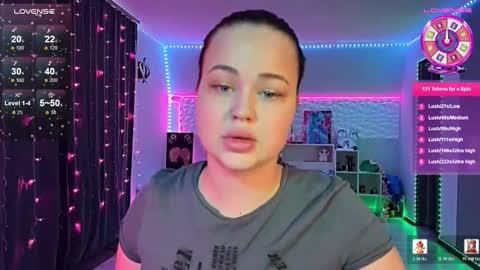 Mia online show from February 2026 08:32:01 AM