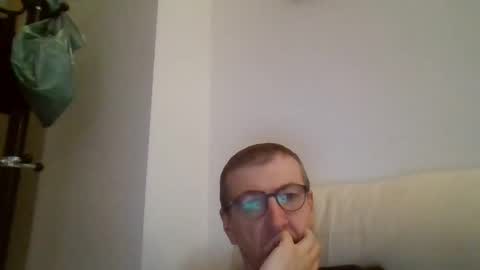 Snapshot of kolesie7 chatting on September 2025 08:20:02 PM JUAN CARLOS online show from September 2025 08:20:02 PM