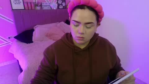 camila online show from April 2026 06:33:01 AM