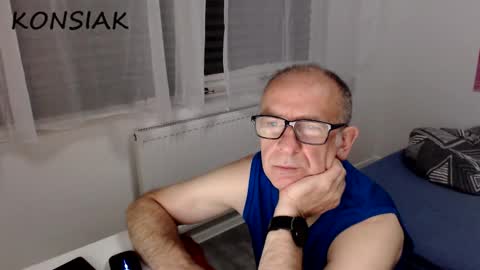 Snapshot of konsiak chatting on September 2025 06:20:01 PM Komsiak online show from September 2025 06:20:01 PM